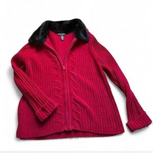 VTG Red Ribbed Festive Christmas and Holiday Sweater with Black Faux Fur Collar